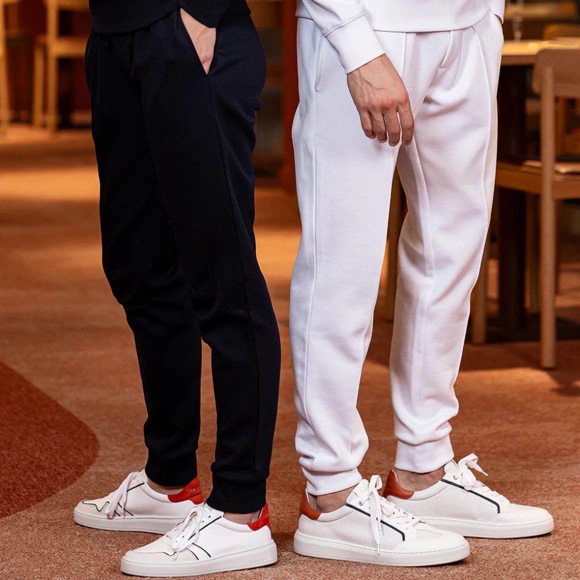 bas_de_jogging_essentiels_unisexe_rolandgarros__marine_2.webp Roland-Garros Jupes, Robes & Pantalons | Pantalons & Shorts-Bas de jogging Essentiels Unisexe - Marine