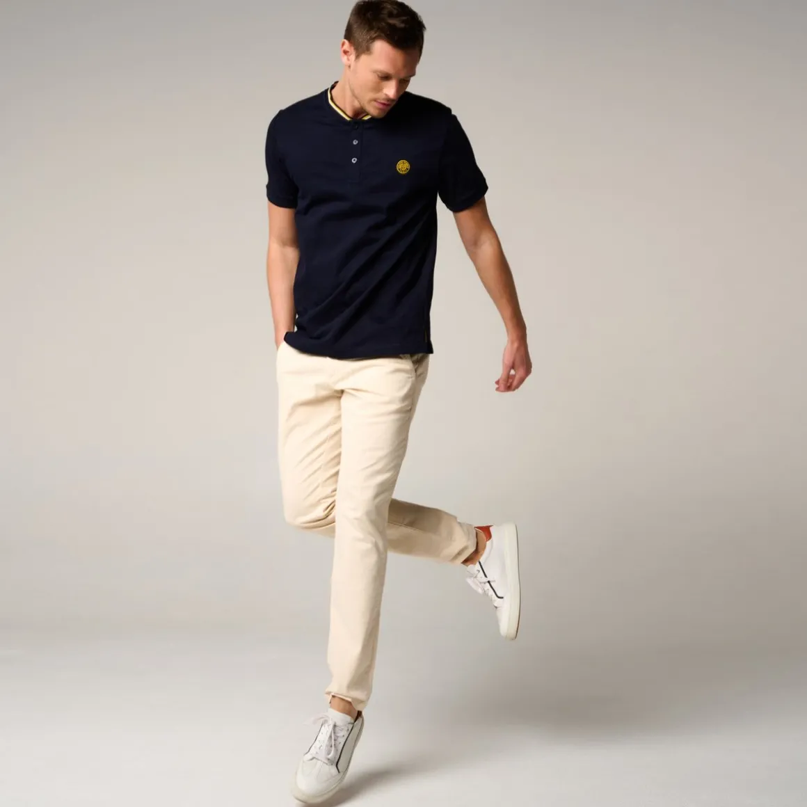 polo_heritage_col_mao_homme_rolandgarros__marine_3.webp Roland-Garros Polos-Polo Heritage col mao homme - Marine