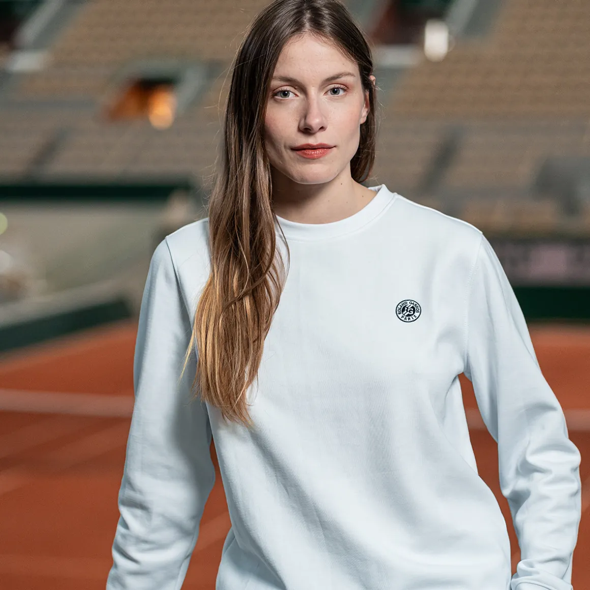 sweatshirt_essentiels_unisexe_rolandgarros__blanc_2.webp Roland-Garros Pulls & Sweats | Pulls & Sweats-Sweatshirt Essentiels Unisexe - Blanc