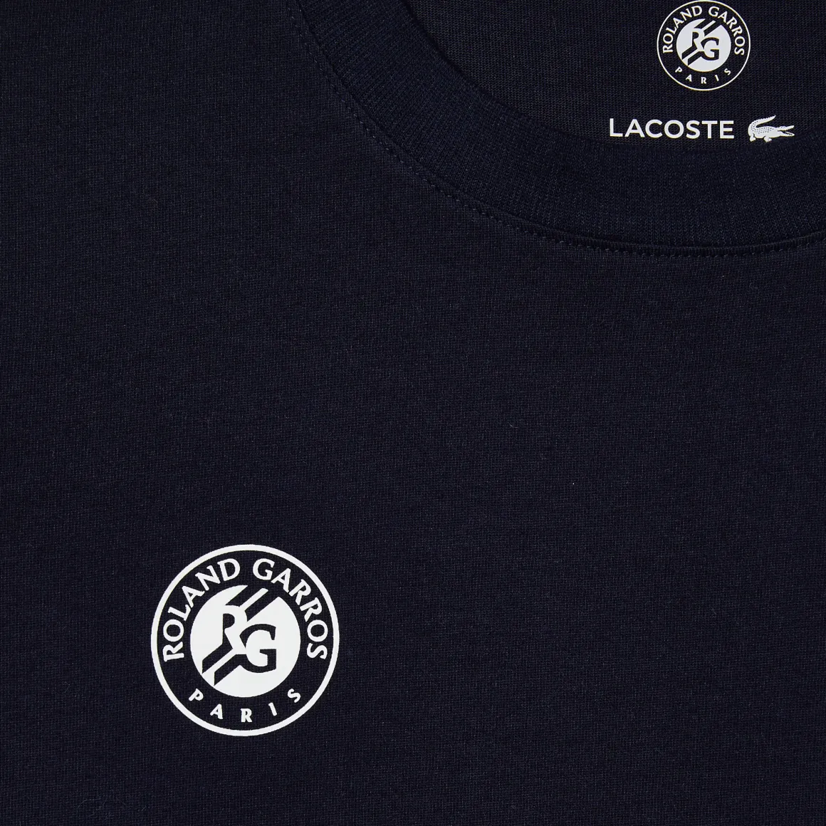 tshirt_femme_lacoste_pour_rolandgarros__marine_3.webp Roland-Garros T Shirts & Débardeurs-T-shirt femme Lacoste pour - Marine